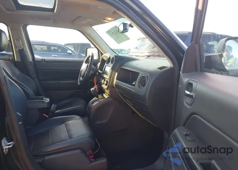 2015 Jeep Patriot High Altitude Edition z USA, uszkodzony, nr VIN 1C4NJRFB3FD382624